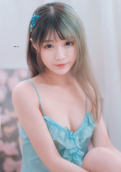 坐地铁车被陌生人高cH韩国_1080免费观看最新